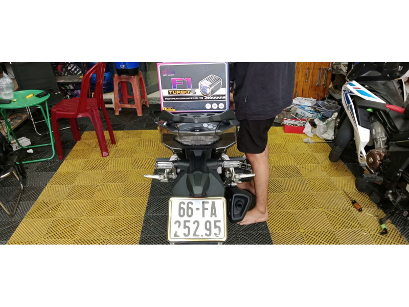 Độ đèn nâng cấp ánh sáng Trợ sáng Titan F1 Turbo S cho xe Winner X